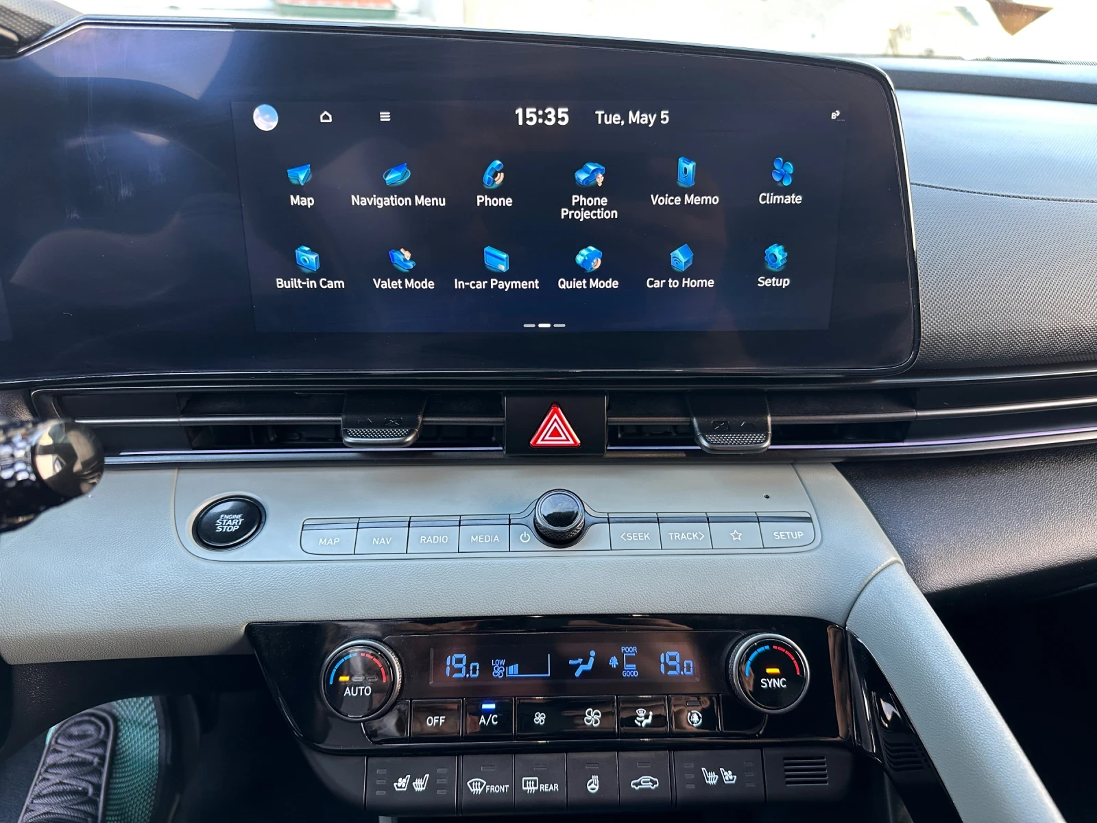 Hyundai Elantra НАЛИЧНА, 1.6 MPI, FULL MAX, INSPIRATION, Обдухване, снимка 13 - Автомобили и джипове - 53739503