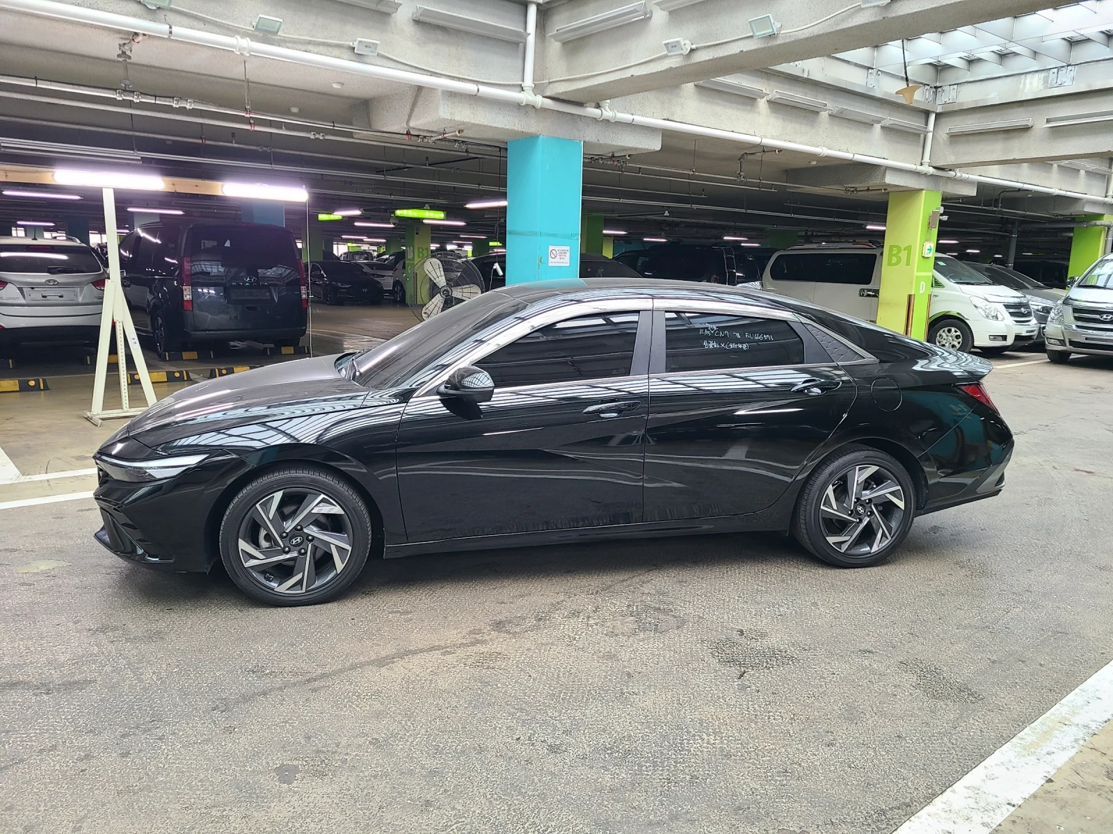 Hyundai Elantra НАЛИЧНА, 1.6 MPI, FULL MAX, INSPIRATION, Обдухване, снимка 7 - Автомобили и джипове - 53739503