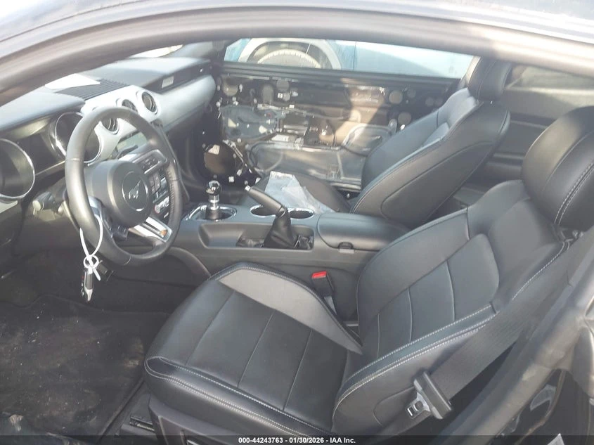 Ford Mustang Gt Premium, снимка 5 - Автомобили и джипове - 53907607