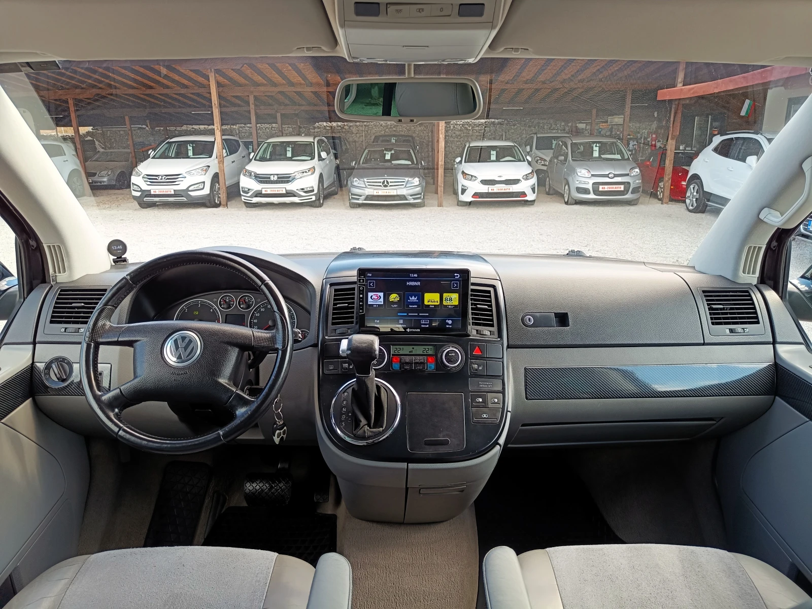 VW Multivan 2.5 TDi* Highline* АВТОМАТИК* 6+ 1* NAVI* КАМЕРА* , снимка 11 - Автомобили и джипове - 53991009