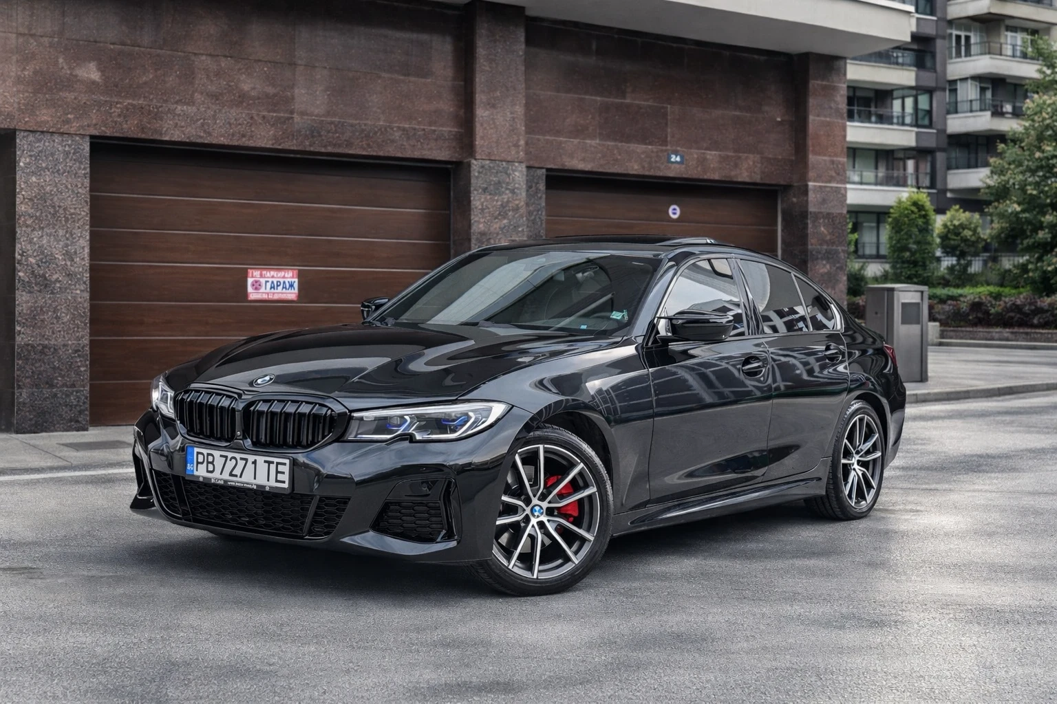 BMW 330 FULL, снимка 3 - Автомобили и джипове - 54151442