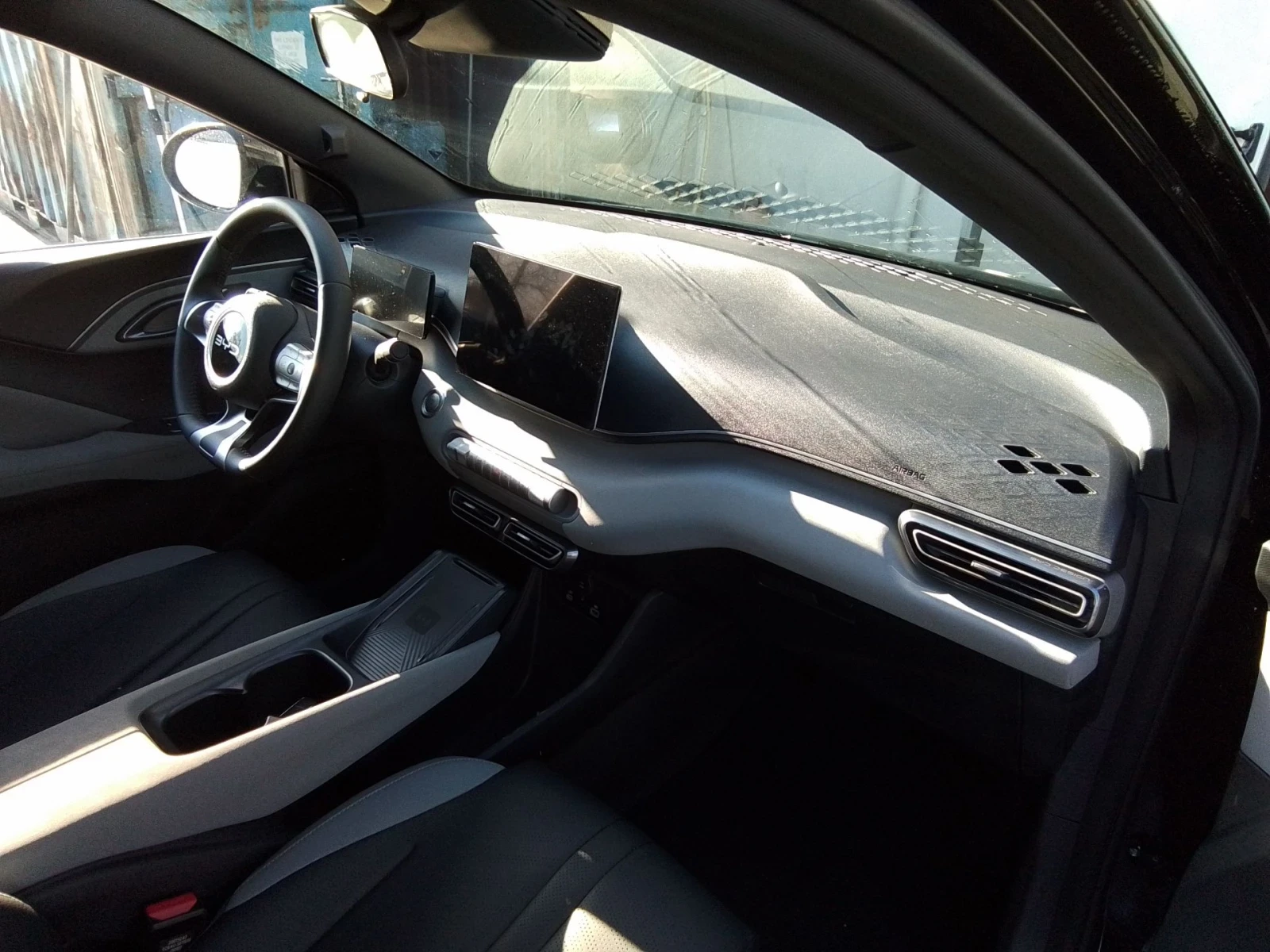 BYD Dolphin НАЛИЧЕН!!!, снимка 5 - Автомобили и джипове - 54150989