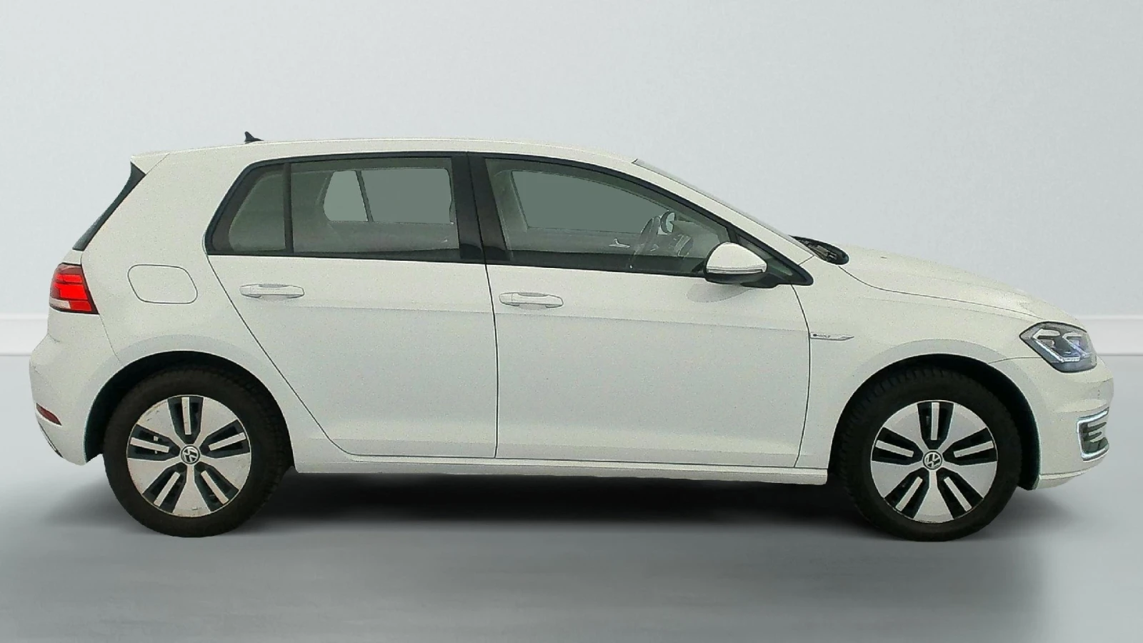 VW Golf  Electric - Automatic, снимка 3 - Автомобили и джипове - 54293807