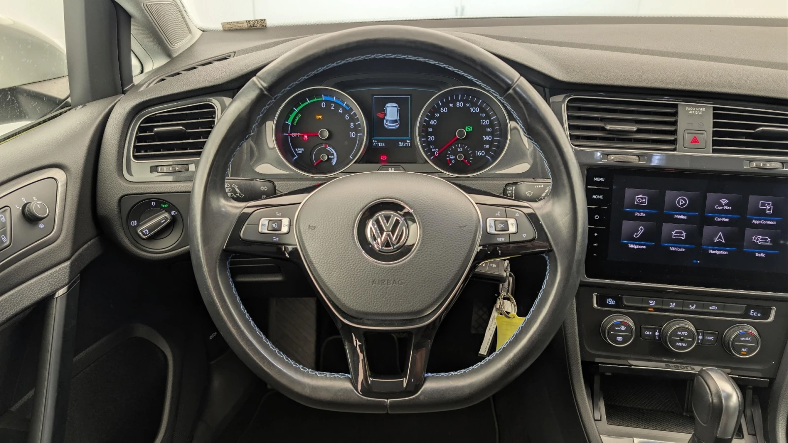 VW Golf  Electric - Automatic, снимка 14 - Автомобили и джипове - 54293807