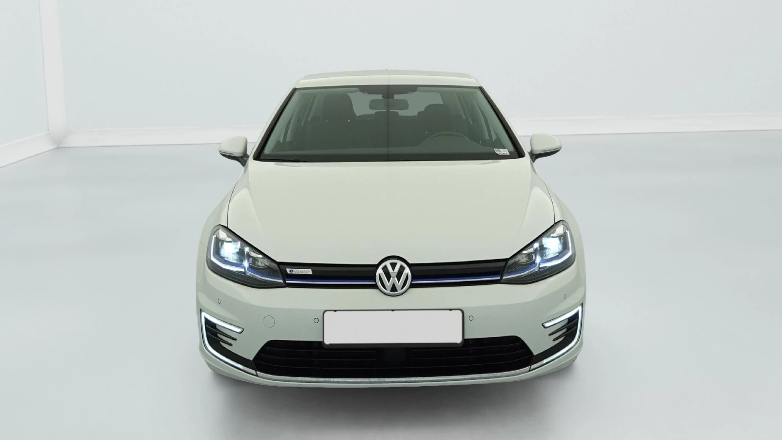 VW Golf  Electric - Automatic, снимка 7 - Автомобили и джипове - 54293807