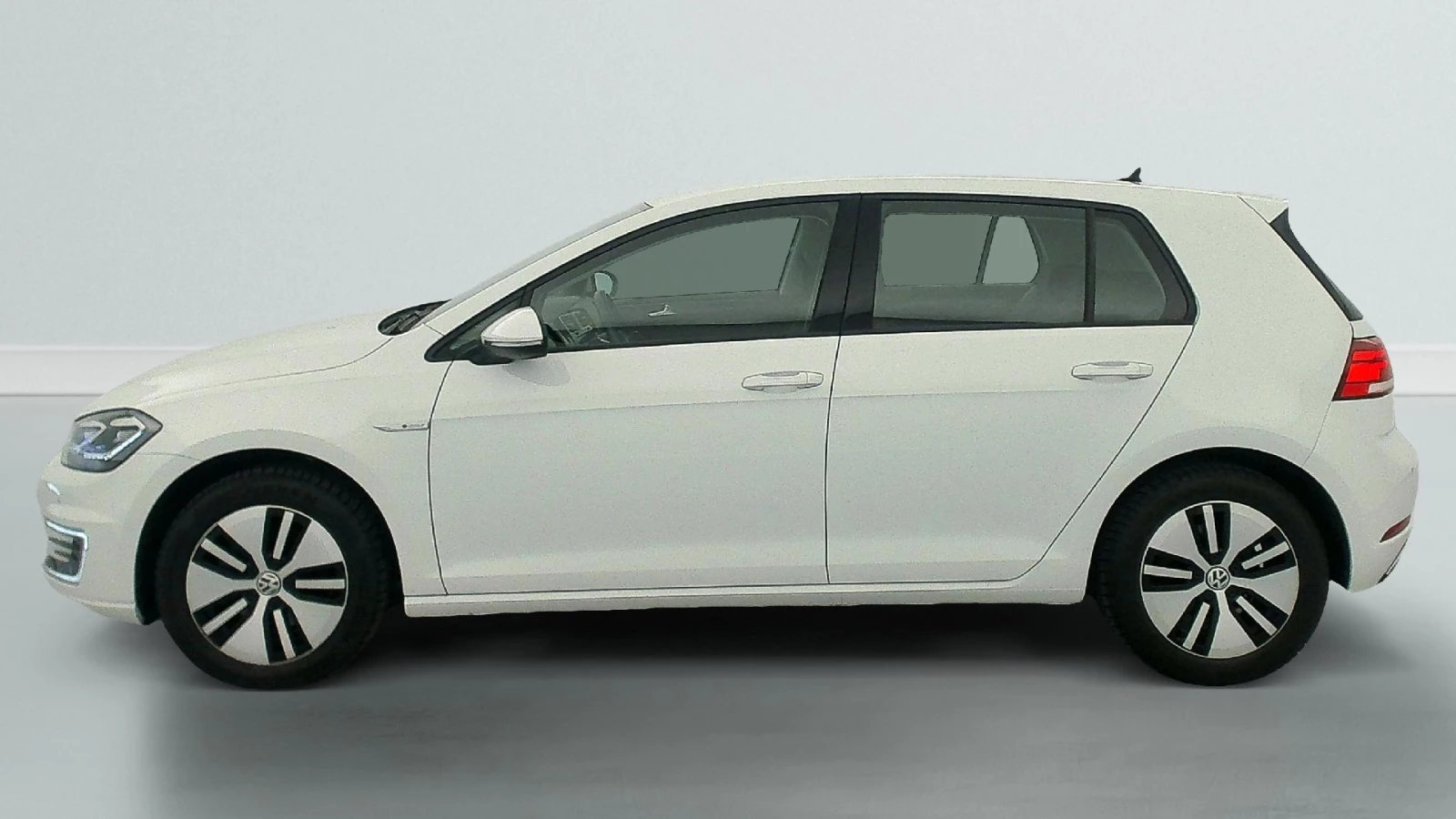 VW Golf  Electric - Automatic, снимка 4 - Автомобили и джипове - 54293807