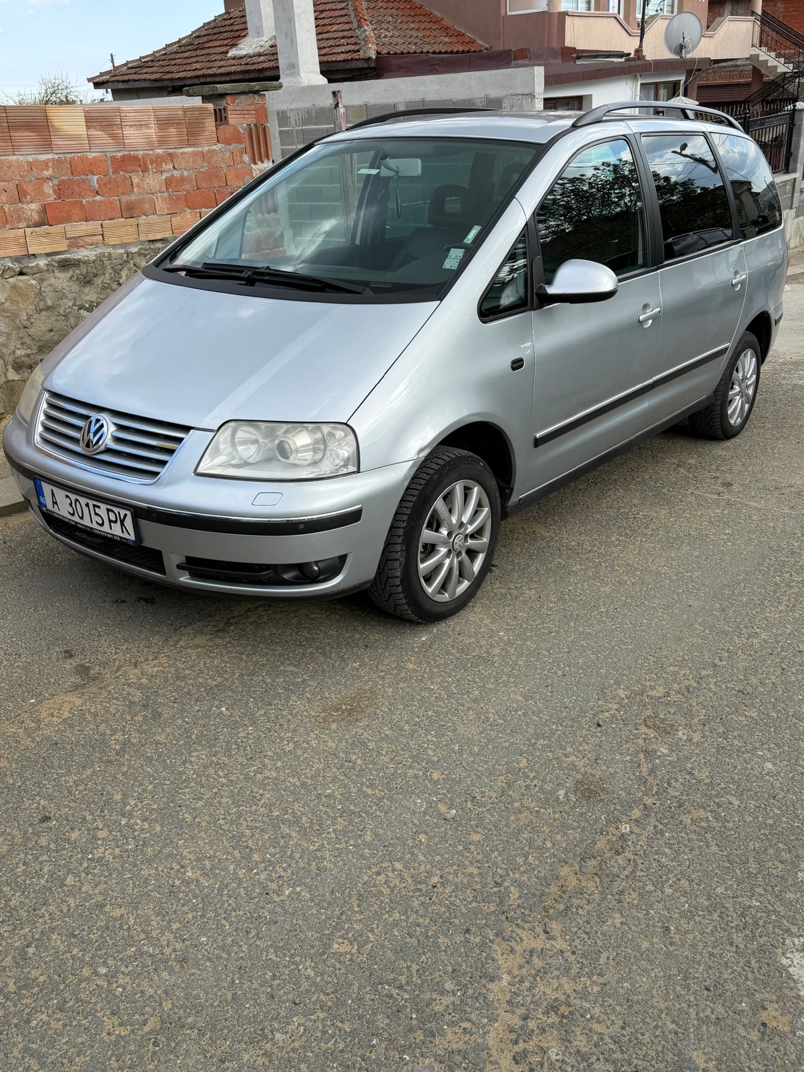 VW Sharan 1.9TDI, снимка 7 - Автомобили и джипове - 54396067