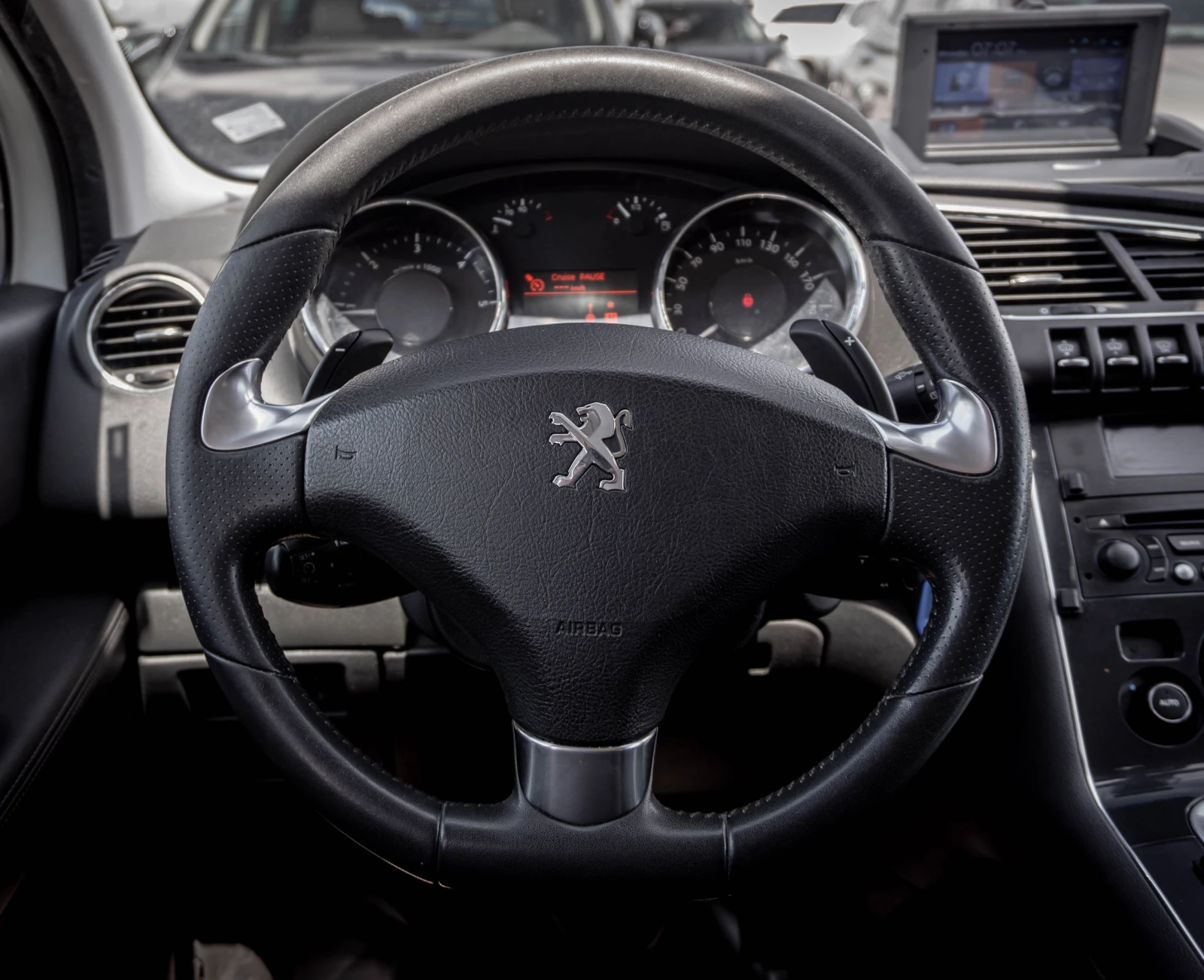Peugeot 3008 1.6HDI-РЕАЛНИ КМ-РЕГИСТРИРАНА!, снимка 11 - Автомобили и джипове - 54764095