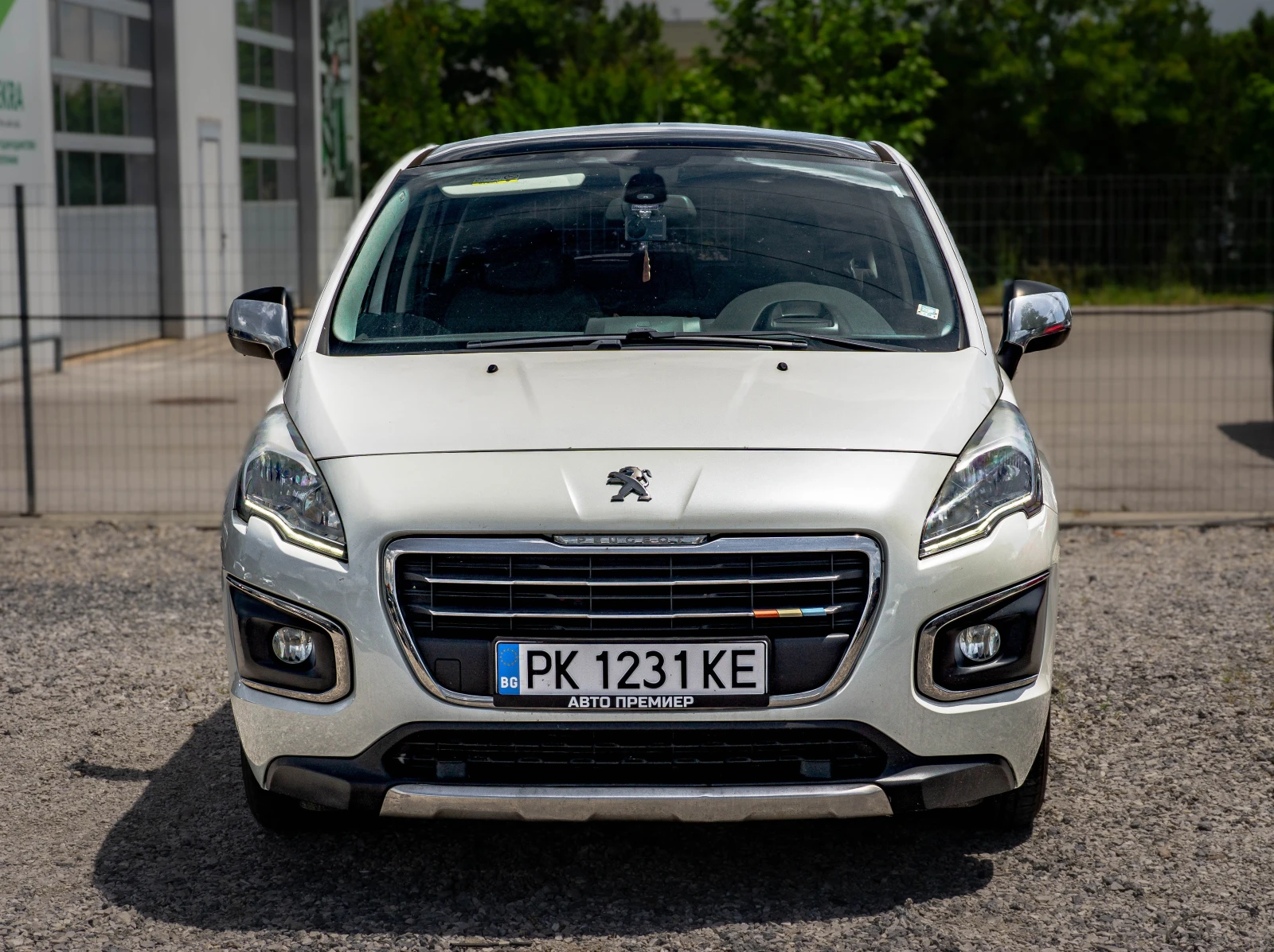 Peugeot 3008 1.6HDI-РЕАЛНИ КМ-РЕГИСТРИРАНА!, снимка 2 - Автомобили и джипове - 54764095