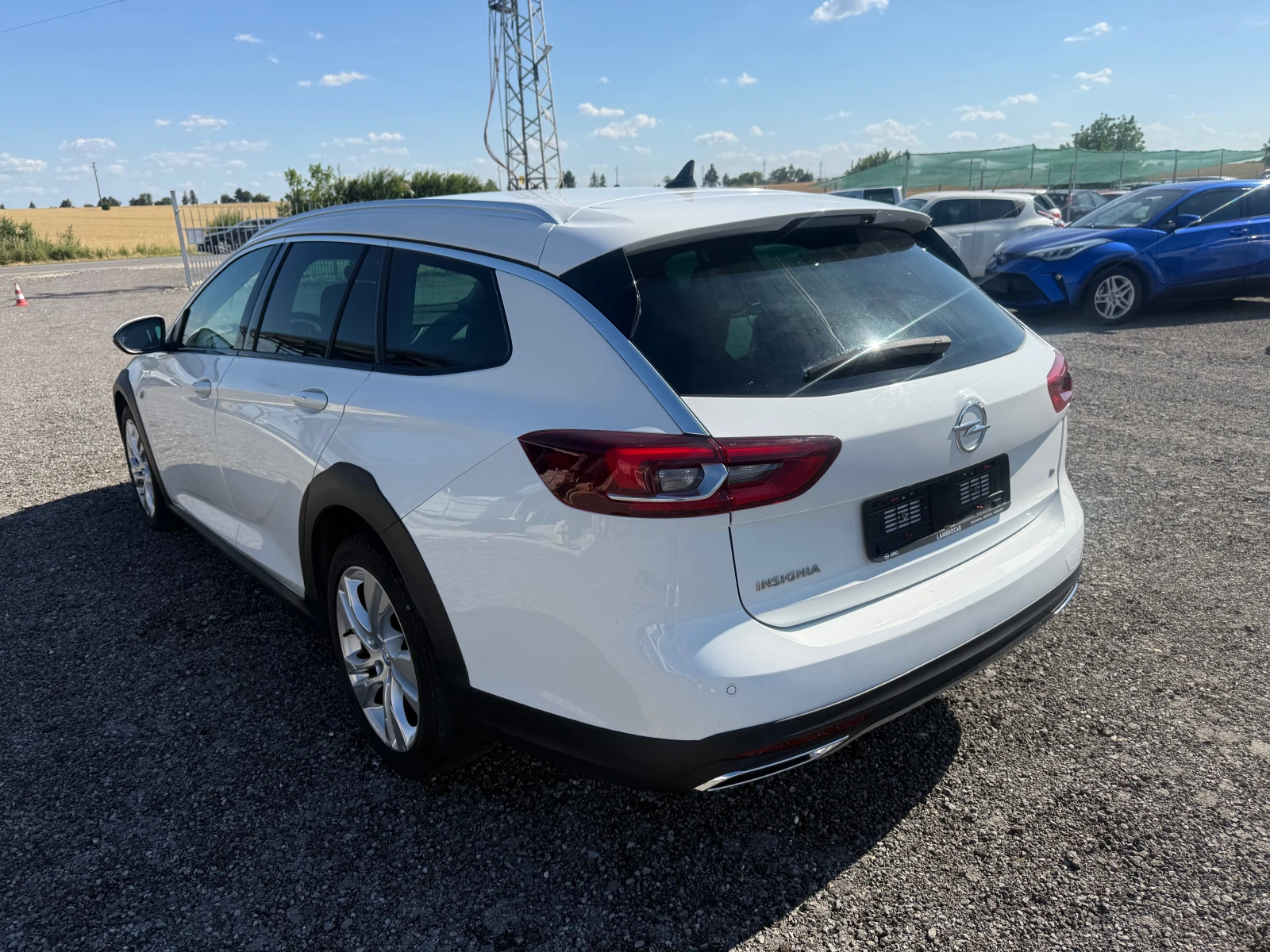 Opel Insignia Country Tourer 4x4, снимка 7 - Автомобили и джипове - 54973106