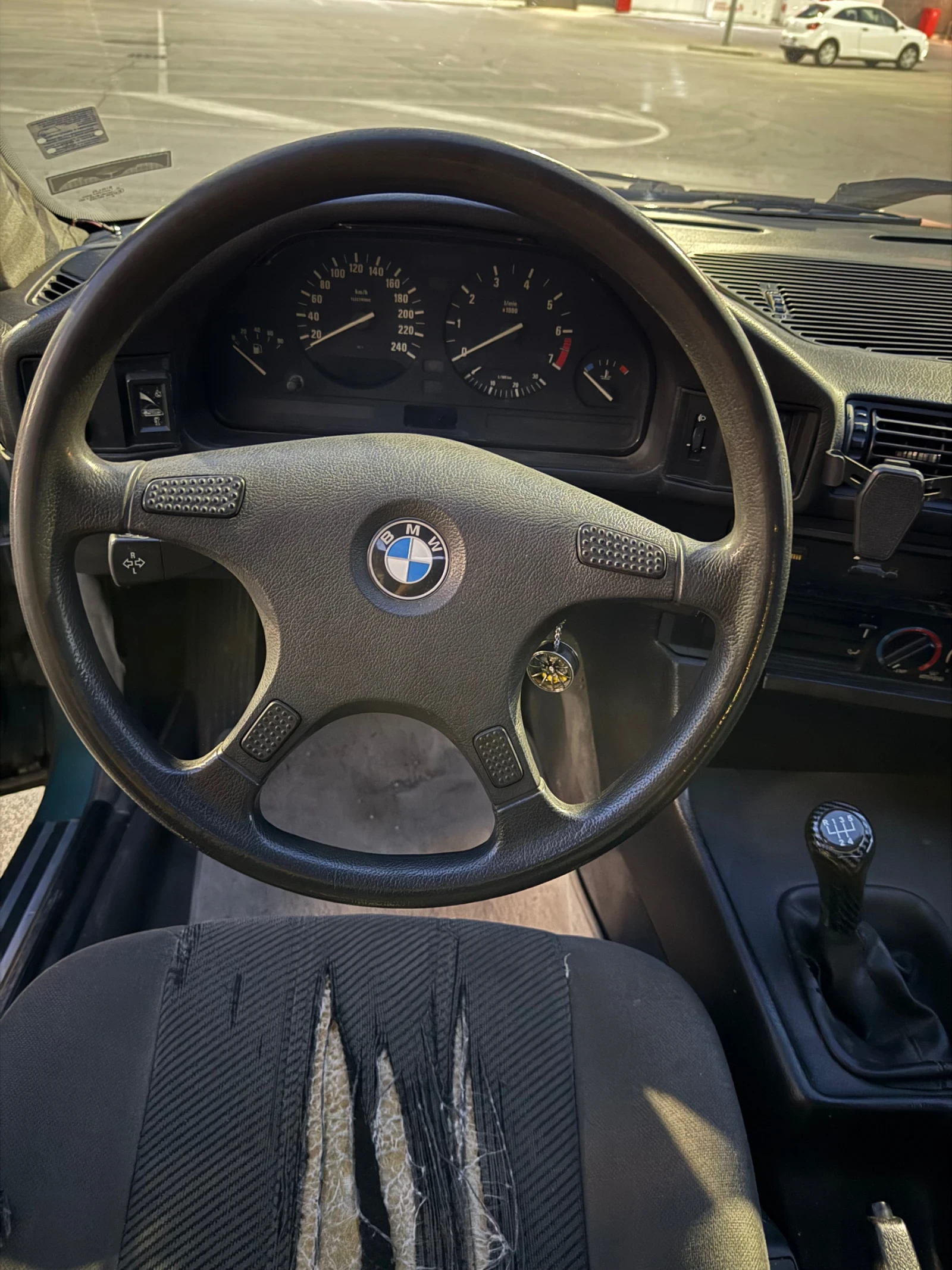BMW 520, снимка 14 - Автомобили и джипове - 55158822