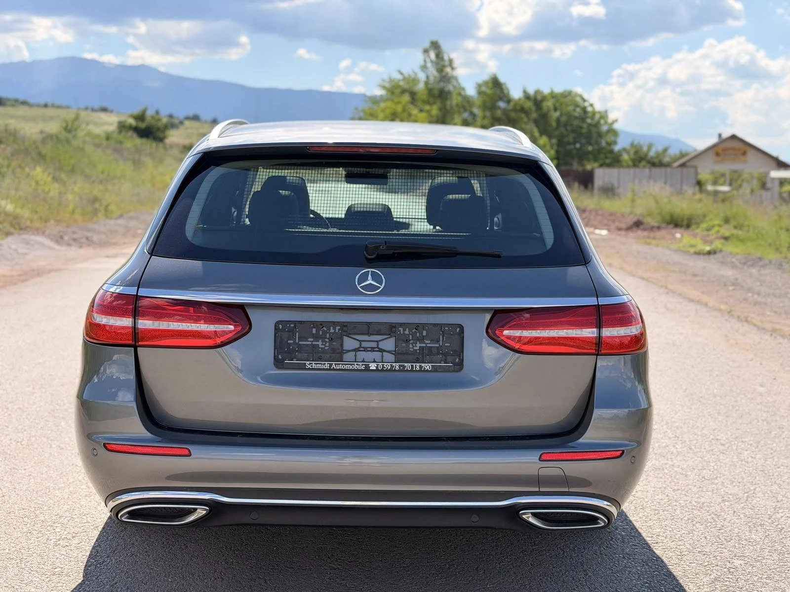 Mercedes-Benz E 400 AMG* 4matic* BURMESTER* digital* panorama* FULL* , снимка 5 - Автомобили и джипове - 55210683