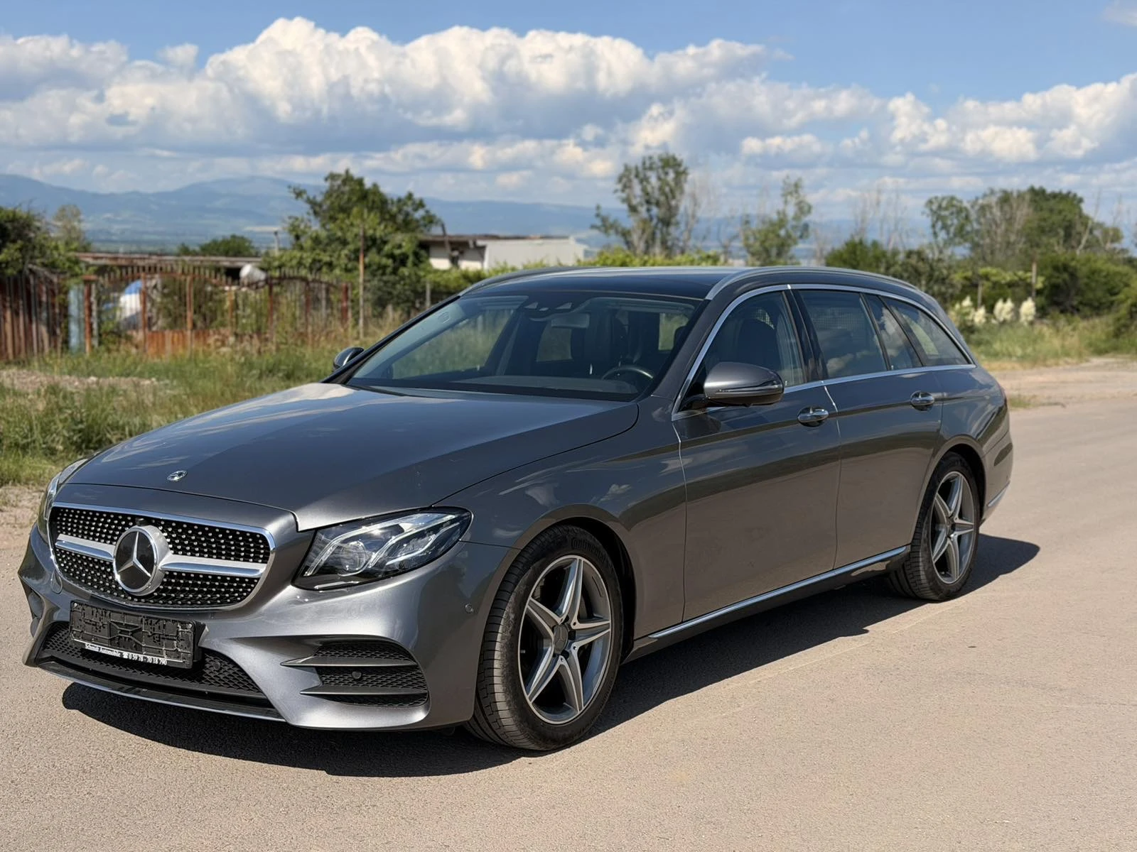 Mercedes-Benz E 400 AMG* 4matic* BURMESTER* digital* panorama* FULL* 