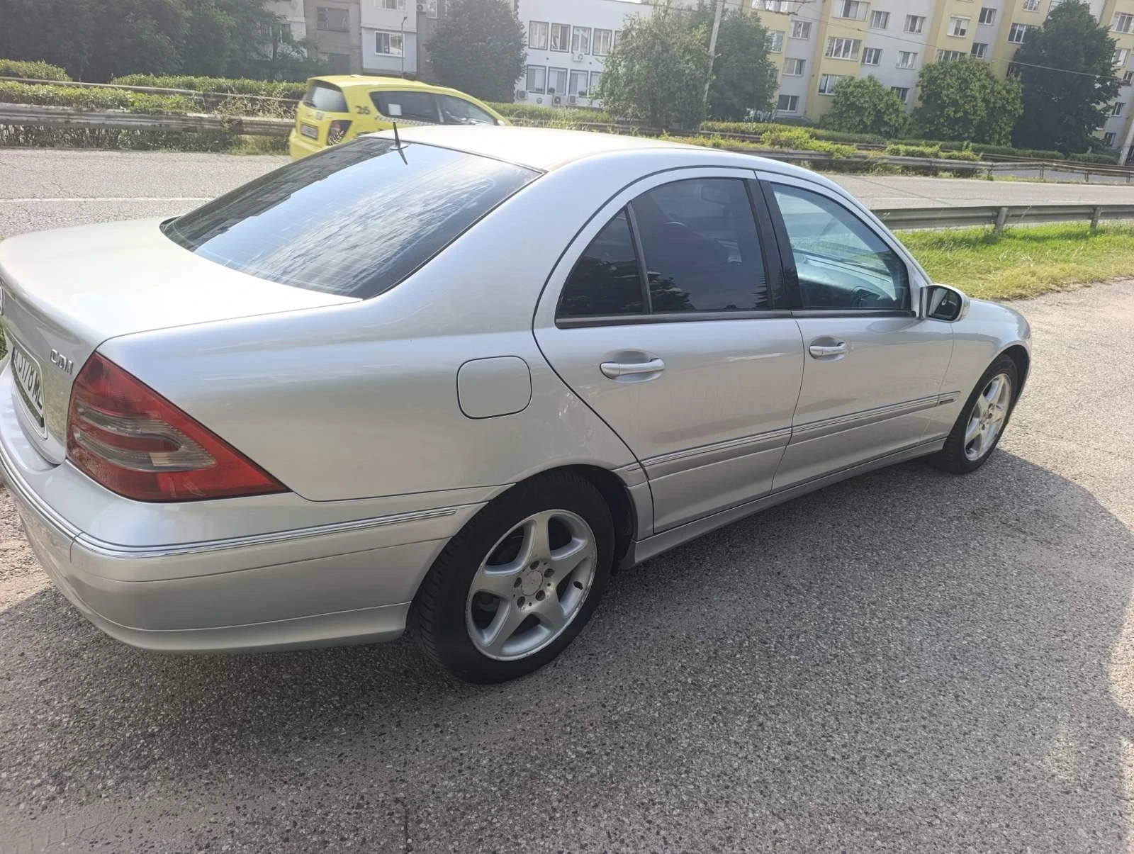 Mercedes-Benz 220, снимка 11 - Автомобили и джипове - 55366278