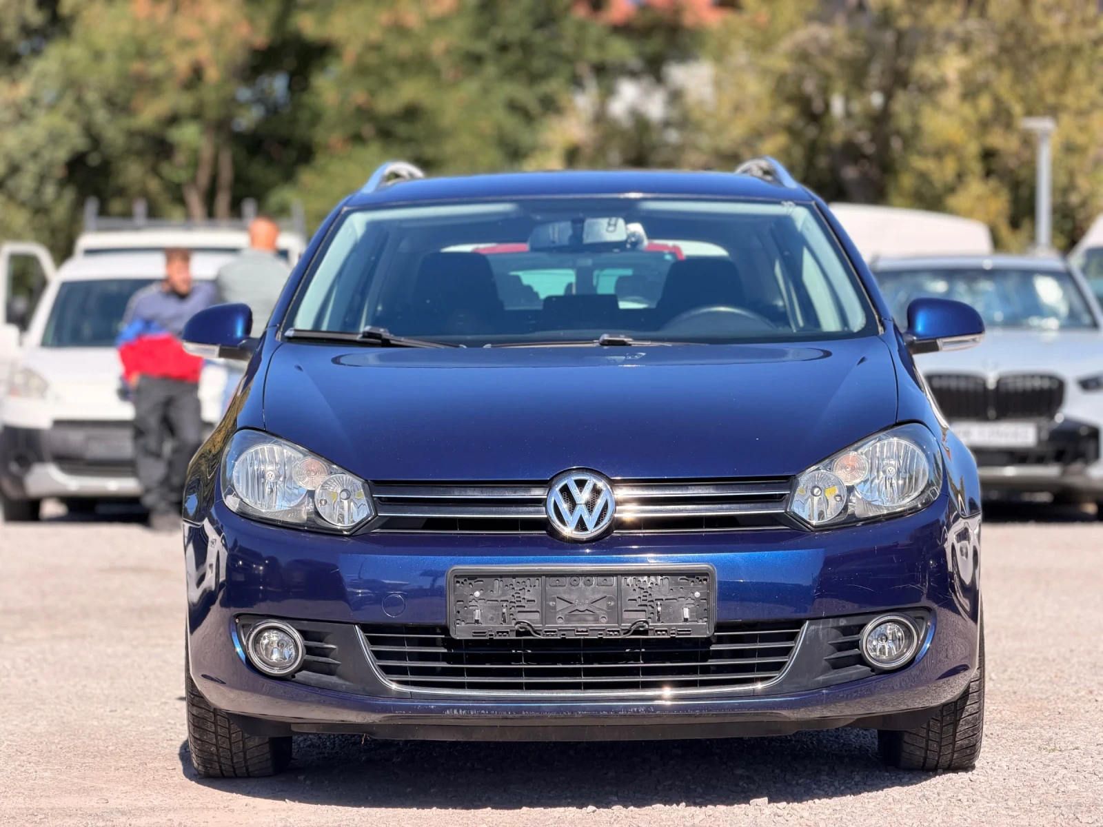 VW Golf Variant 1.6TDI / 105 /АВТОМАТИК/ DSG / LED, снимка 2 - Автомобили и джипове - 56305425