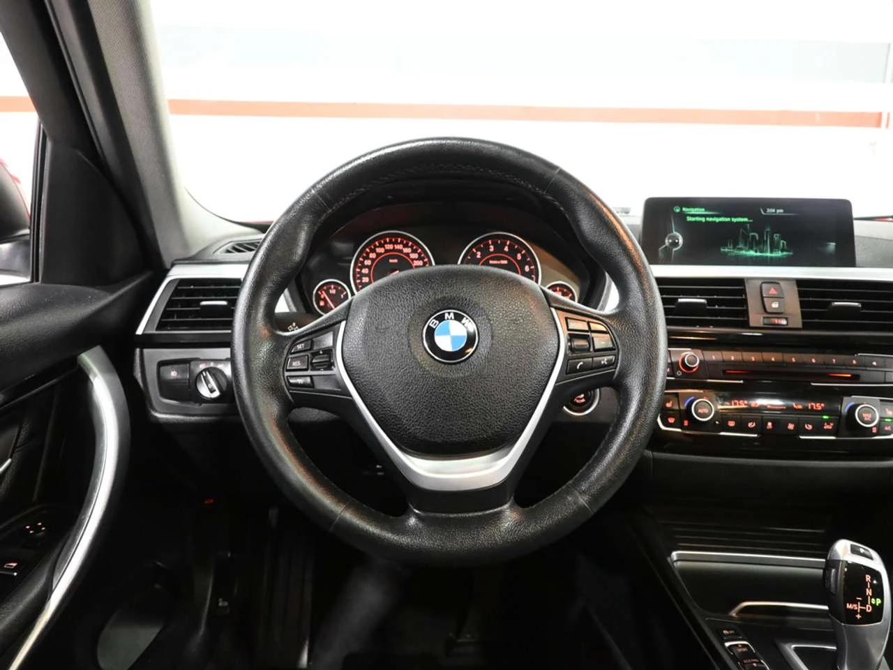 BMW 320 320i  xDrive  No Accident Sunroof Leather Heated S | Mobile.bg � ����������� 12