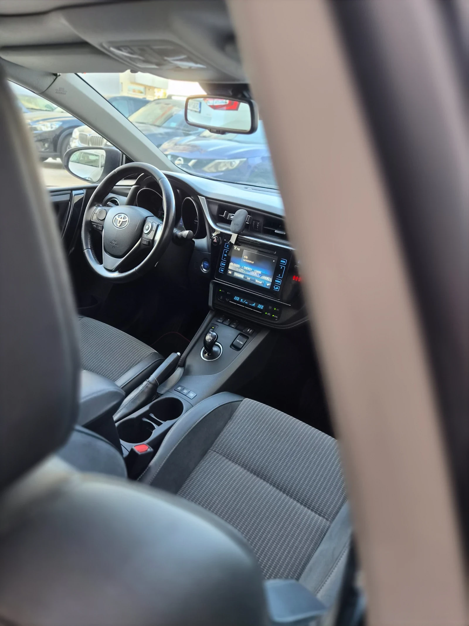 Toyota Auris, снимка 7 - Автомобили и джипове - 56447946