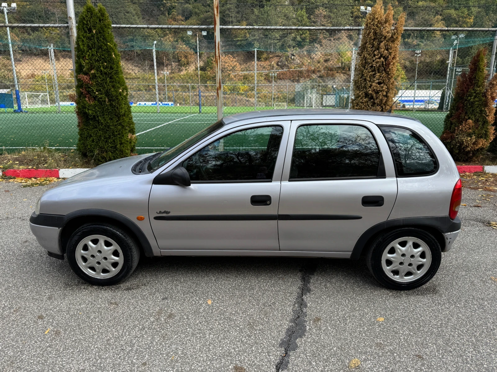 Opel Corsa 1.2 Swing Автоматик, снимка 6 - Автомобили и джипове - 56542551