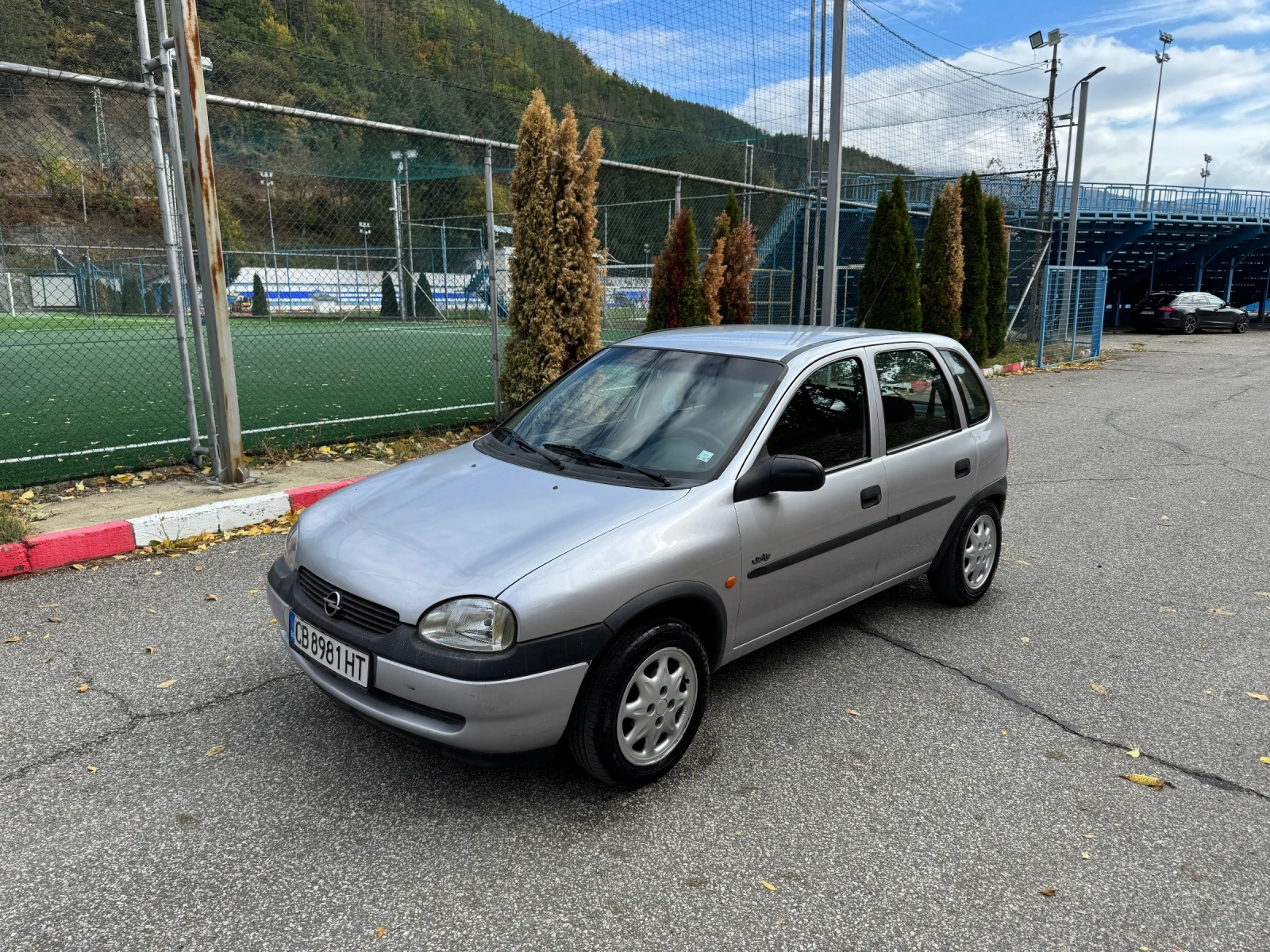 Opel Corsa 1.2 Swing Автоматик, снимка 3 - Автомобили и джипове - 56542551