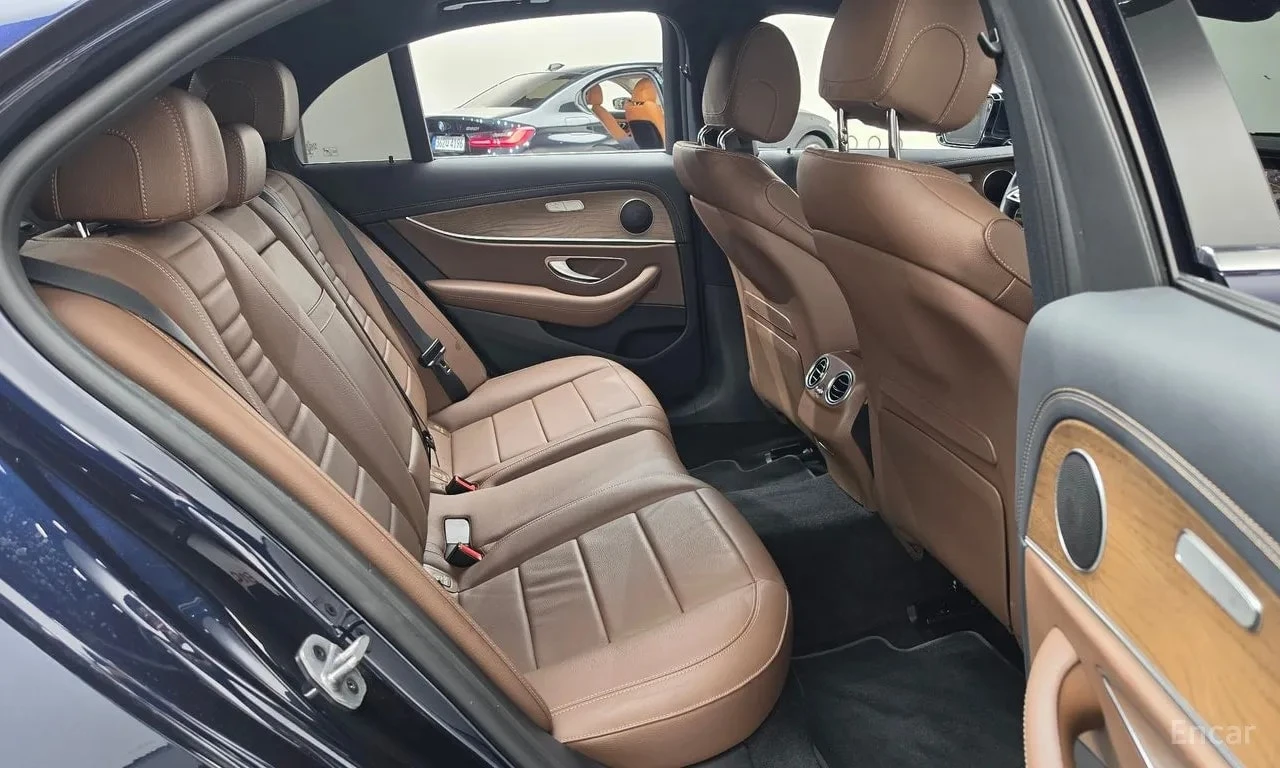 Mercedes-Benz E 250 * E250 Exclusive * , снимка 11 - Автомобили и джипове - 56726247
