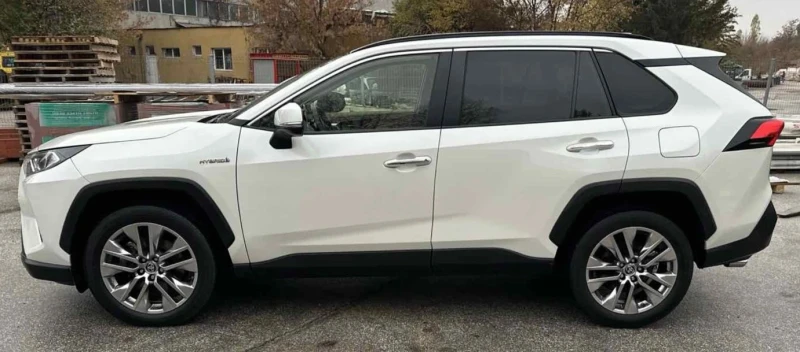 Toyota Rav4 Hybrid FULL 4x4 КАМЕРА 360 НАЛИЧЕН кожа JBL, снимка 5 - Автомобили и джипове - 48146566