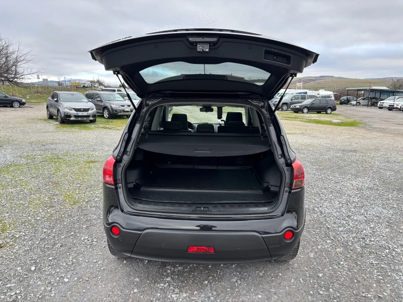 Nissan Qashqai 1.6, снимка 12 - Автомобили и джипове - 52695299