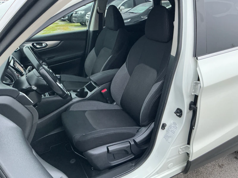 Nissan Qashqai 1.6DCI, снимка 14 - Автомобили и джипове - 52877602