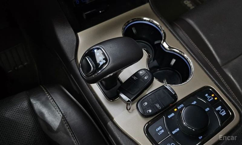 Jeep Grand cherokee, снимка 9 - Автомобили и джипове - 53049961