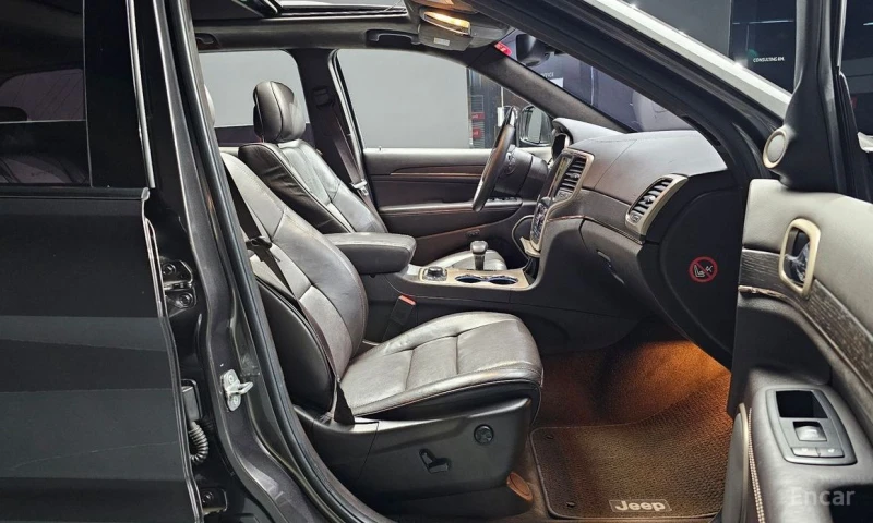 Jeep Grand cherokee, снимка 10 - Автомобили и джипове - 53049961