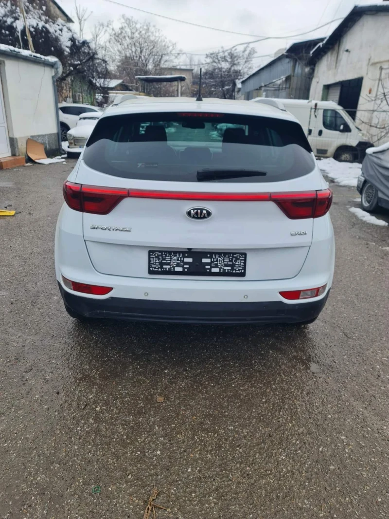 Kia Sportage 1.7, снимка 12 - Автомобили и джипове - 53359114