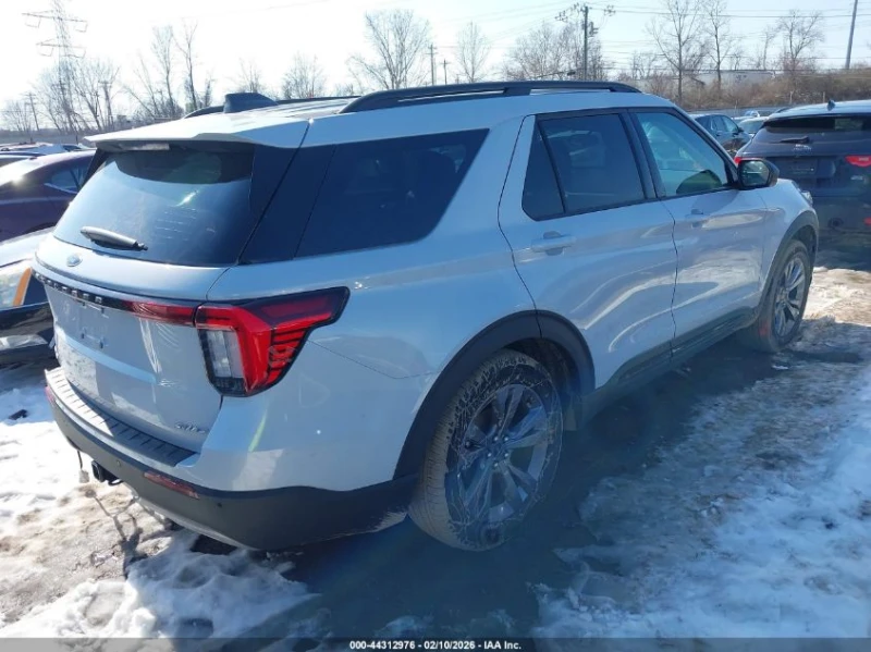 Ford Explorer 2.3l Active W/200A Pkg, снимка 4 - Автомобили и джипове - 53577076