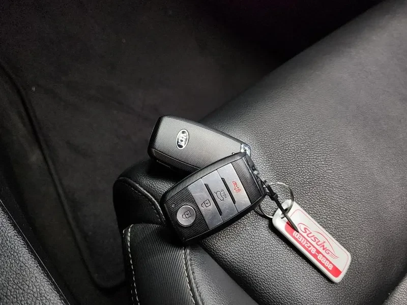 Kia Sportage 4Th Generation Diesel 1.7 2Wd Trendy, снимка 16 - Автомобили и джипове - 55049027