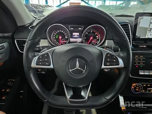Mercedes-Benz GLE 350 D * COUPE * AMG * 360 * ВКЛ ЗАСТРАХОВКА * ПАНОРАМА, снимка 6 - Автомобили и джипове - 56043604