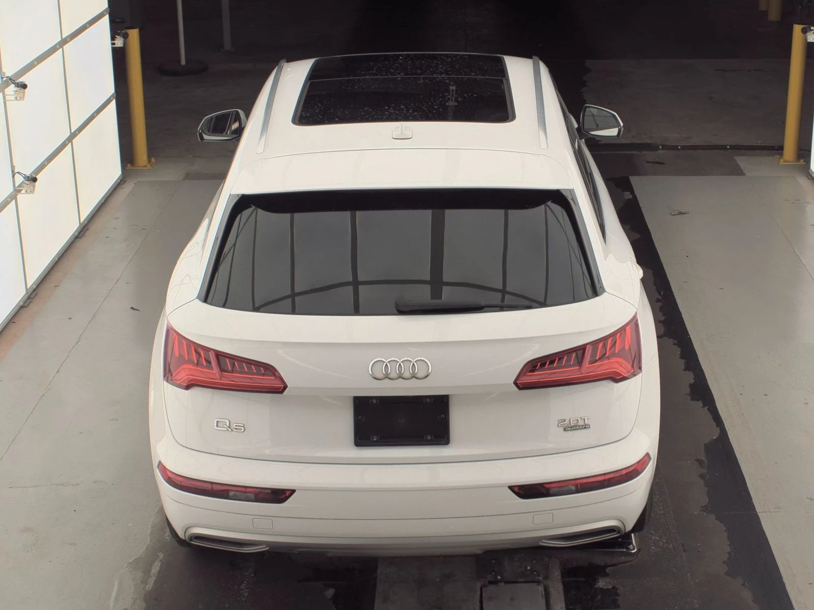 Audi Q5 Premium* ЦЕНА ДО БЪЛГАРИЯ* (CARFAX) - изображение 5