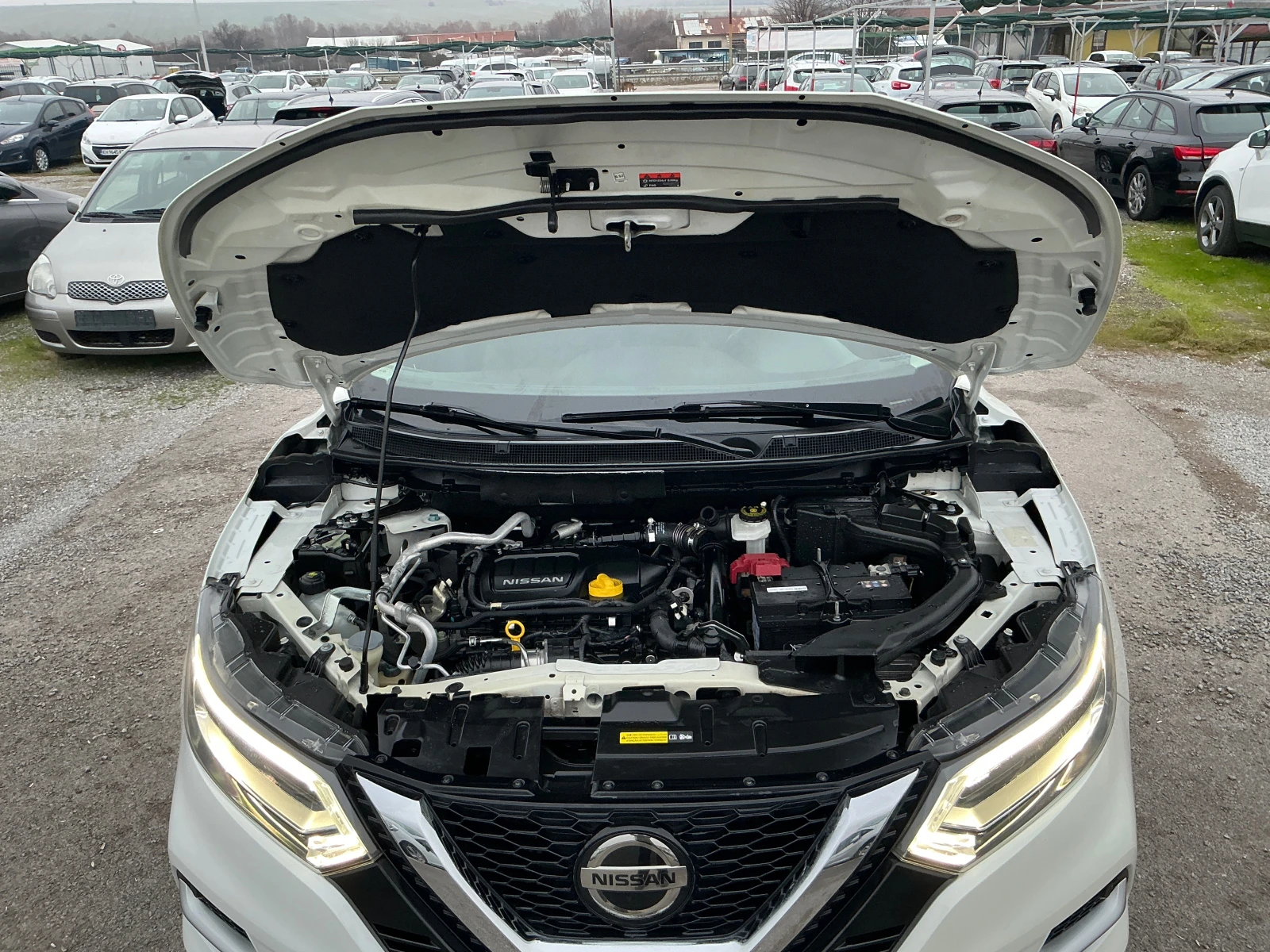 Nissan Qashqai 1.6DCI - изображение 9