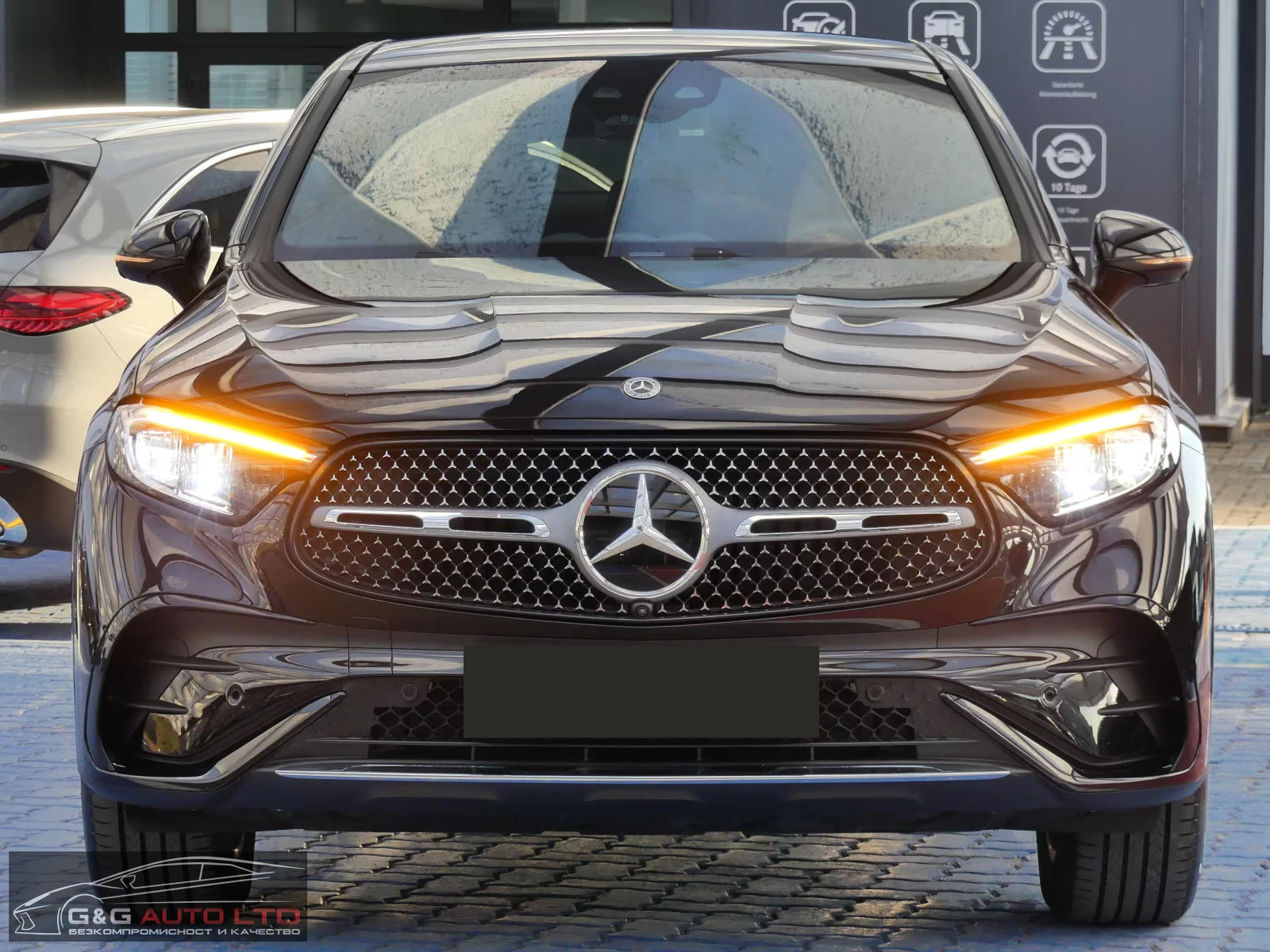 Mercedes-Benz GLC 300 COUPE/258HP/AMG/360/DISTR/PANO/899v - изображение 2