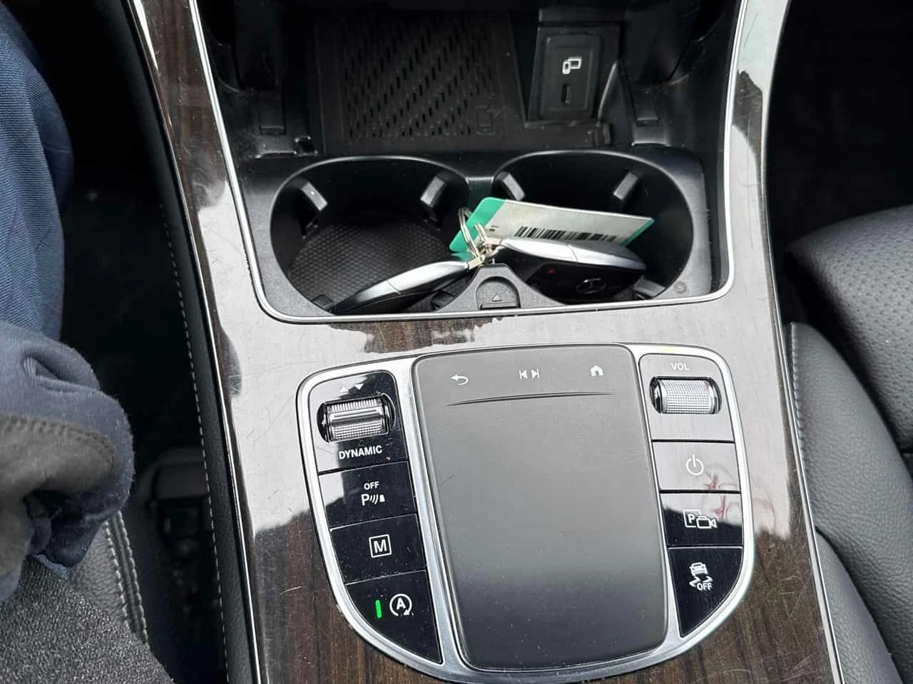 Mercedes-Benz GLC 300 CARFAX/ПАНОРАМА/360 CAM/ПОДГРЕВИ, снимка 11 - Автомобили и джипове - 53925079