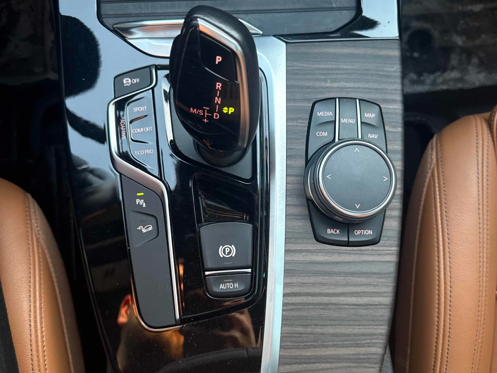 BMW X3 M40i * ПАНОРАМА * ПОДГРЕВ * KEYLESS * ВИДЕО, снимка 9 - Автомобили и джипове - 54240205