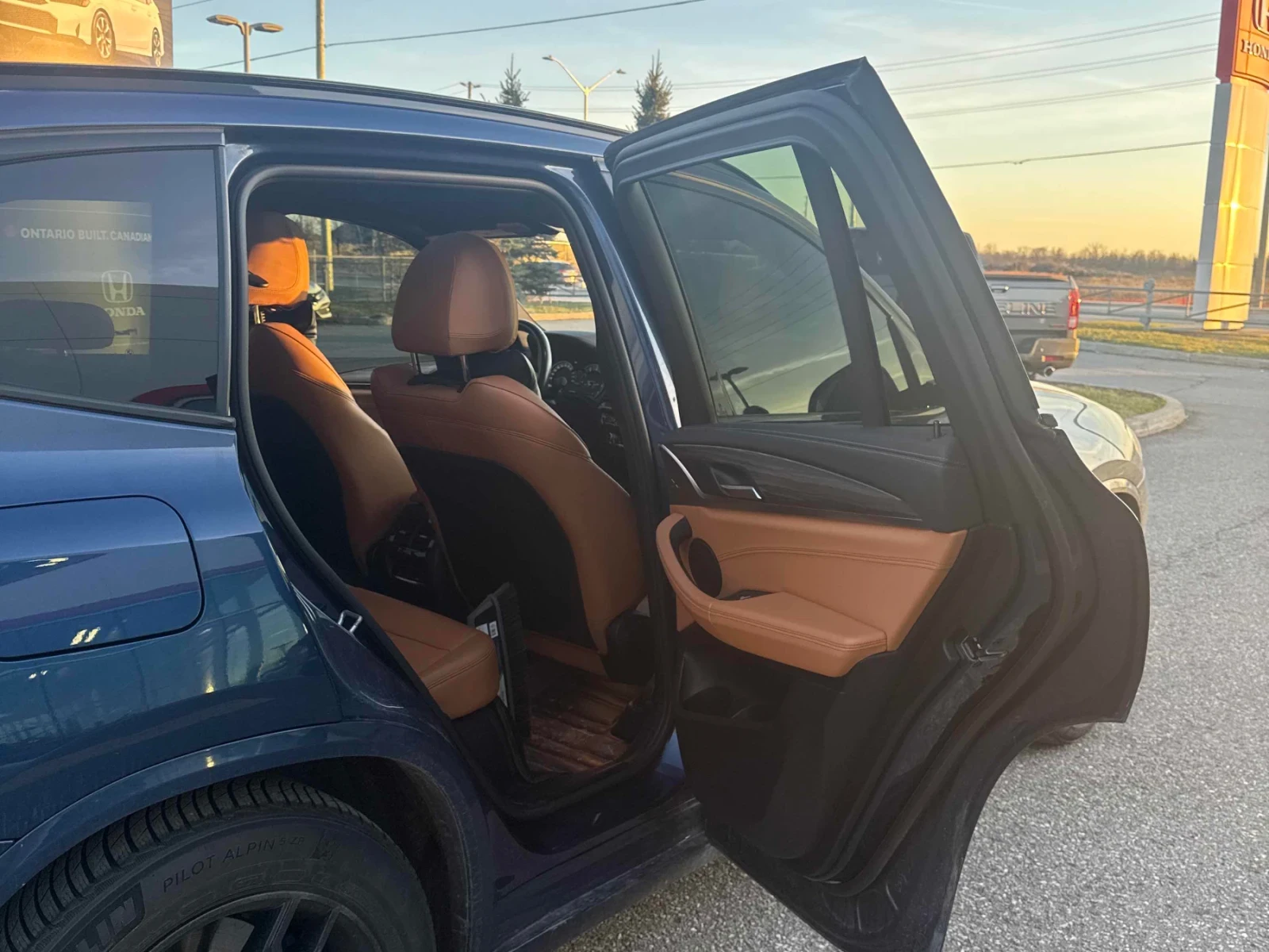 BMW X3 M40i * ПАНОРАМА * ПОДГРЕВ * KEYLESS * ВИДЕО, снимка 10 - Автомобили и джипове - 54240205