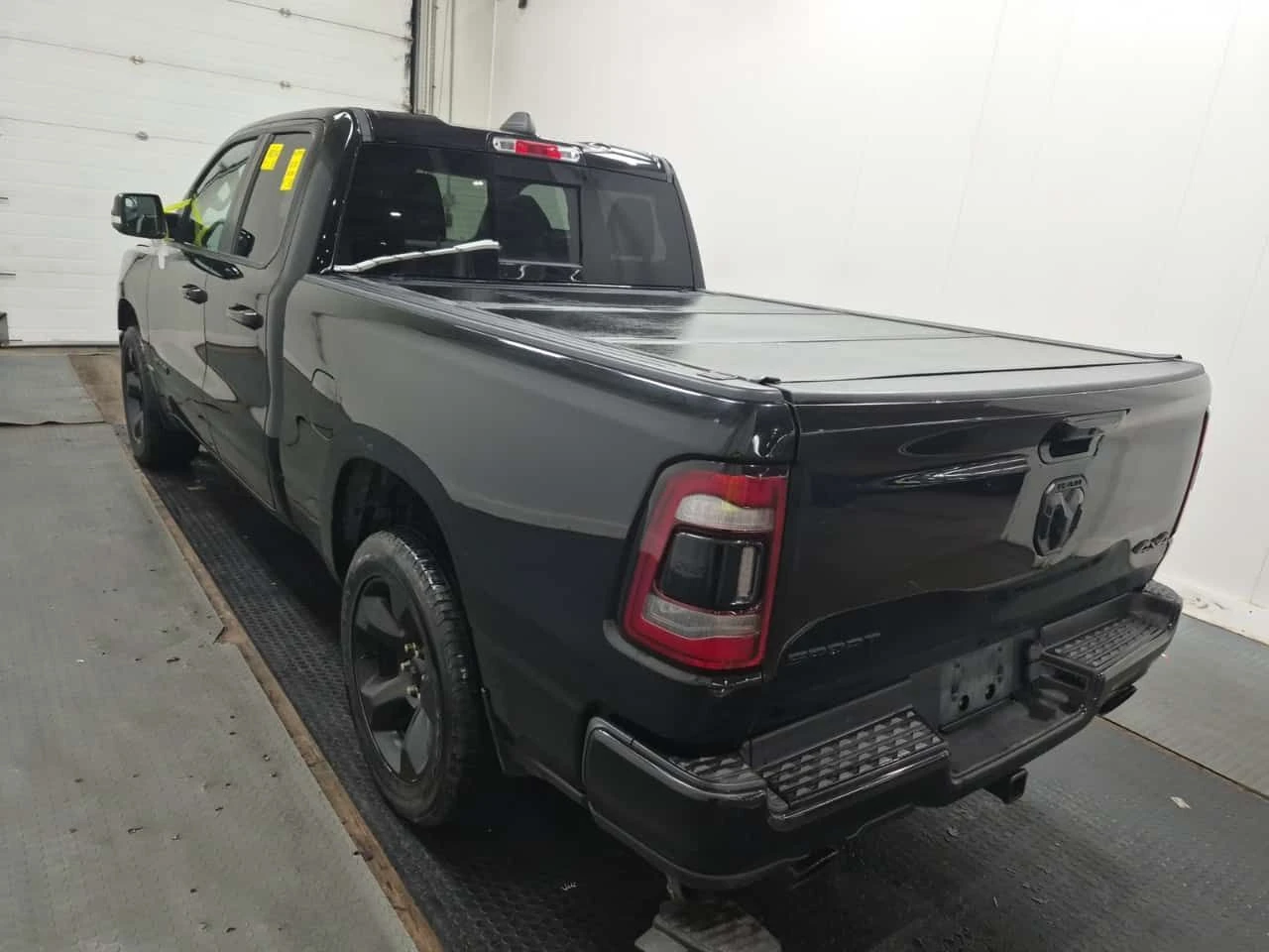Dodge RAM 1500 * Sport * CARFAX * БЕЗ ПЪРВОНАЧАЛНА ВНОСКА, снимка 2 - Автомобили и джипове - 54830638