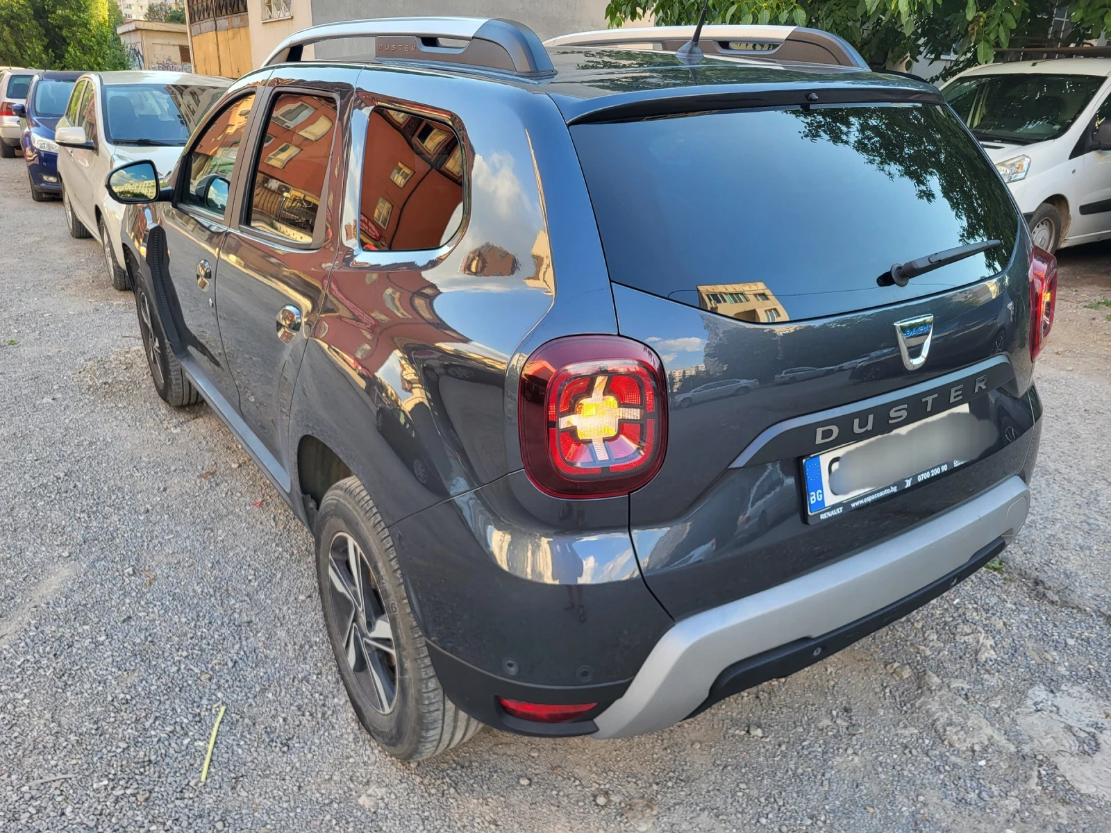 Dacia Duster, снимка 3 - Автомобили и джипове - 55285628