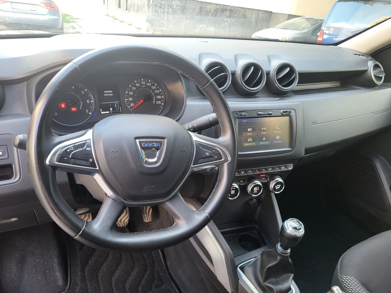 Dacia Duster, снимка 9 - Автомобили и джипове - 55285628