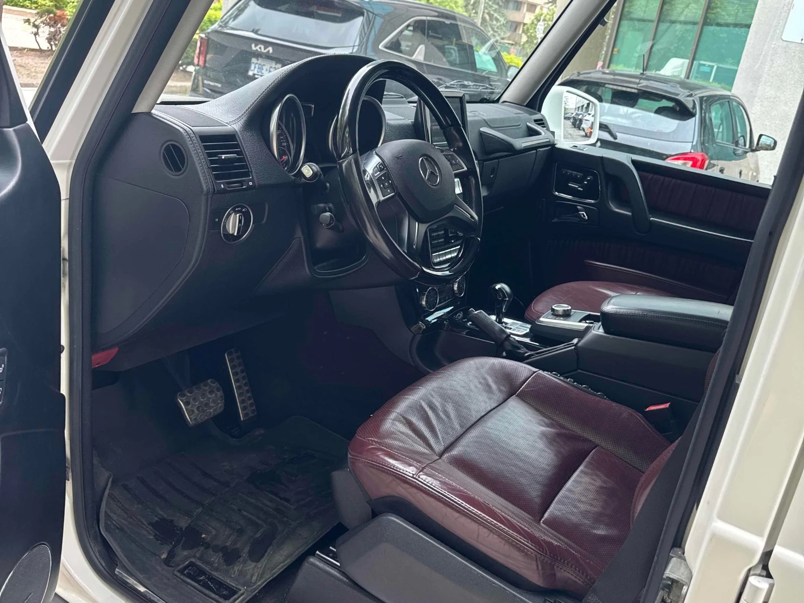 Mercedes-Benz G 500 AMG* DESIGNO* 360* ОБДУХ, снимка 7 - Автомобили и джипове - 55464449