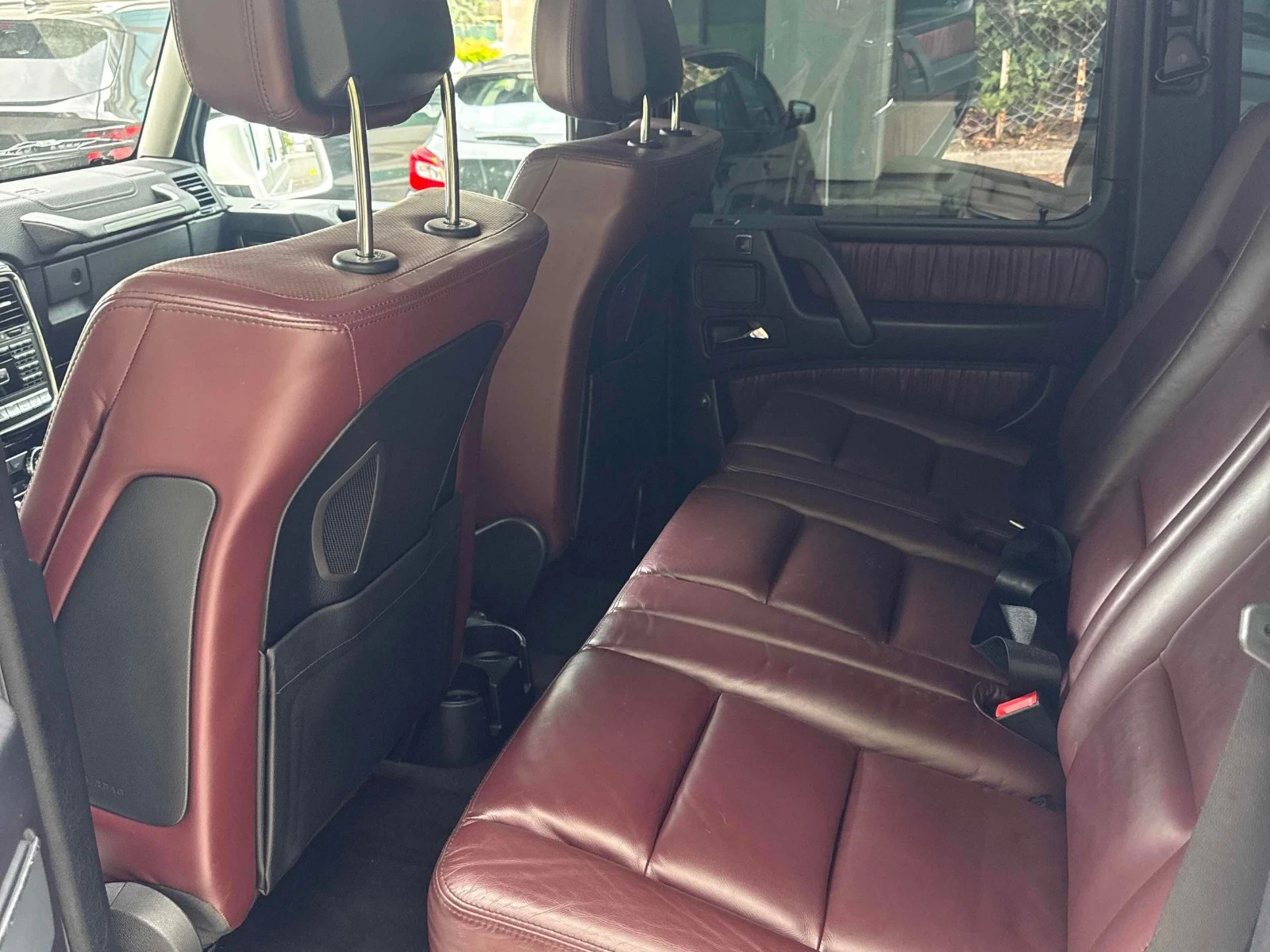 Mercedes-Benz G 500 AMG* DESIGNO* 360* ОБДУХ, снимка 11 - Автомобили и джипове - 55464449