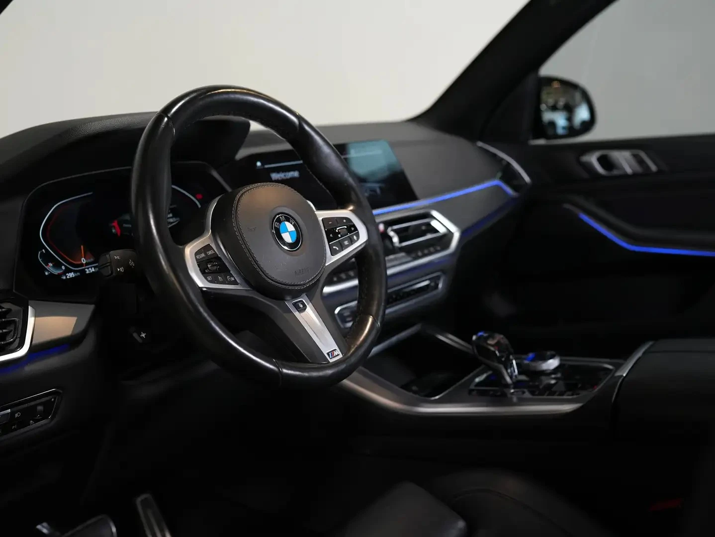BMW X5 xDrive50i M Sport Premium ЦЕНА ДО БГ АВТОКРЕДИТ, снимка 6 - Автомобили и джипове - 55900606
