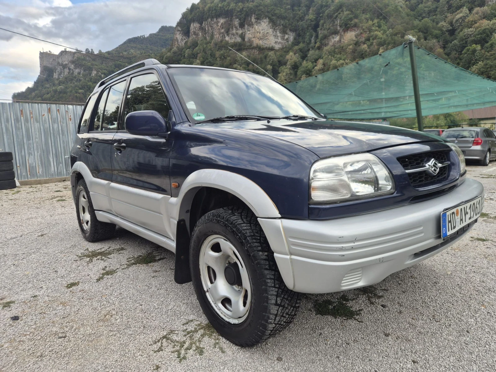 Suzuki Grand vitara АВТОМАТИК БЕЗ РЪЖДА, снимка 2 - Автомобили и джипове - 56183824