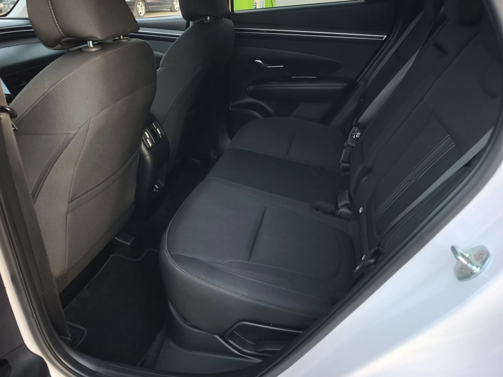 Hyundai Tucson 1.6T-GDI HYBRID 4X4 FULL SERVICE IN HYUNDAI  | Mobile.bg � ����������� 11
