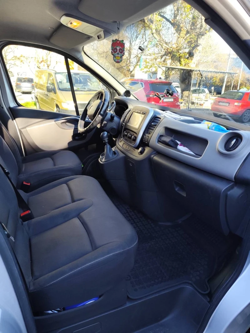 Renault Trafic, снимка 10 - Бусове и автобуси - 52661965