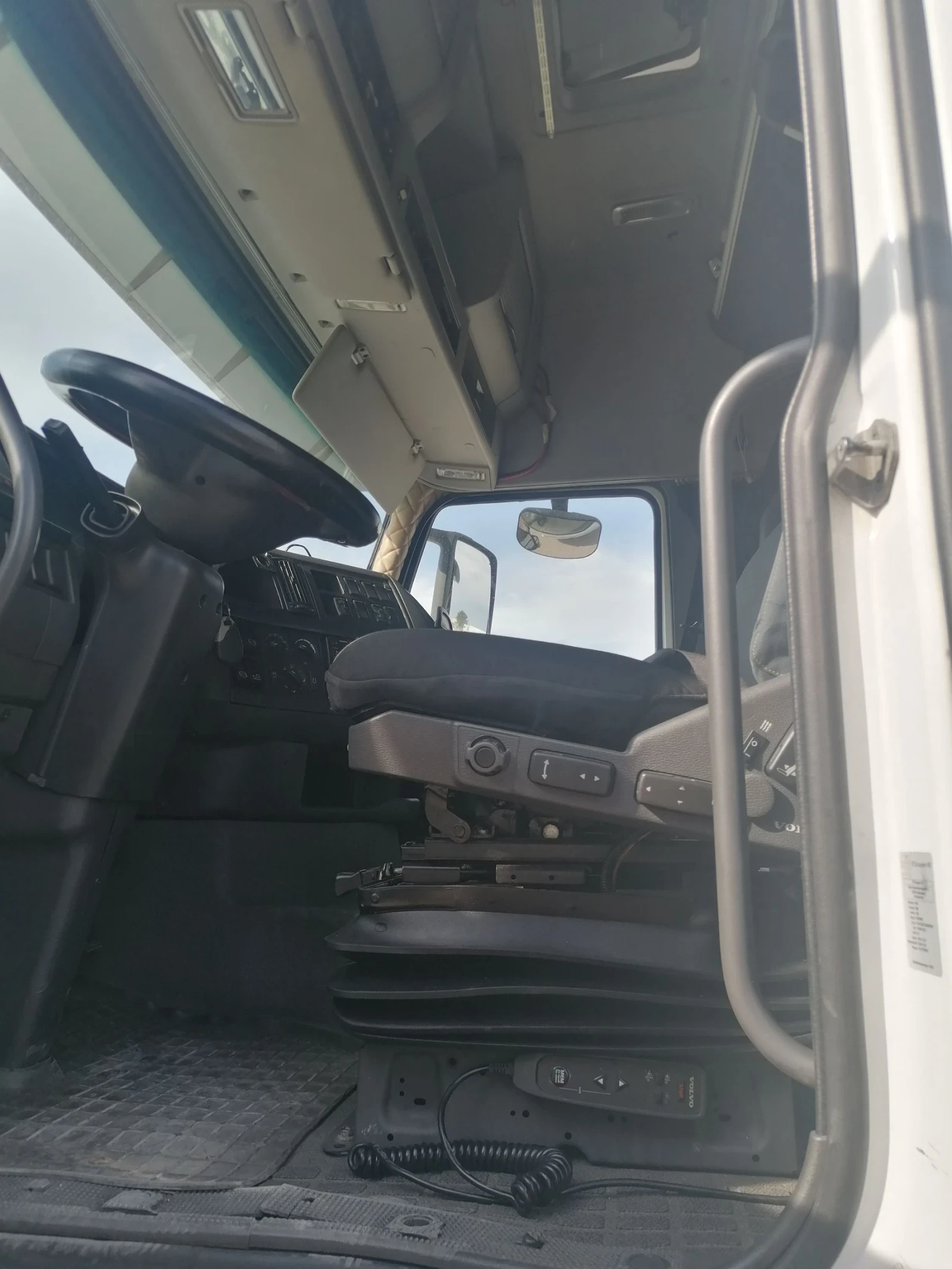Volvo Fh 12  - изображение 9