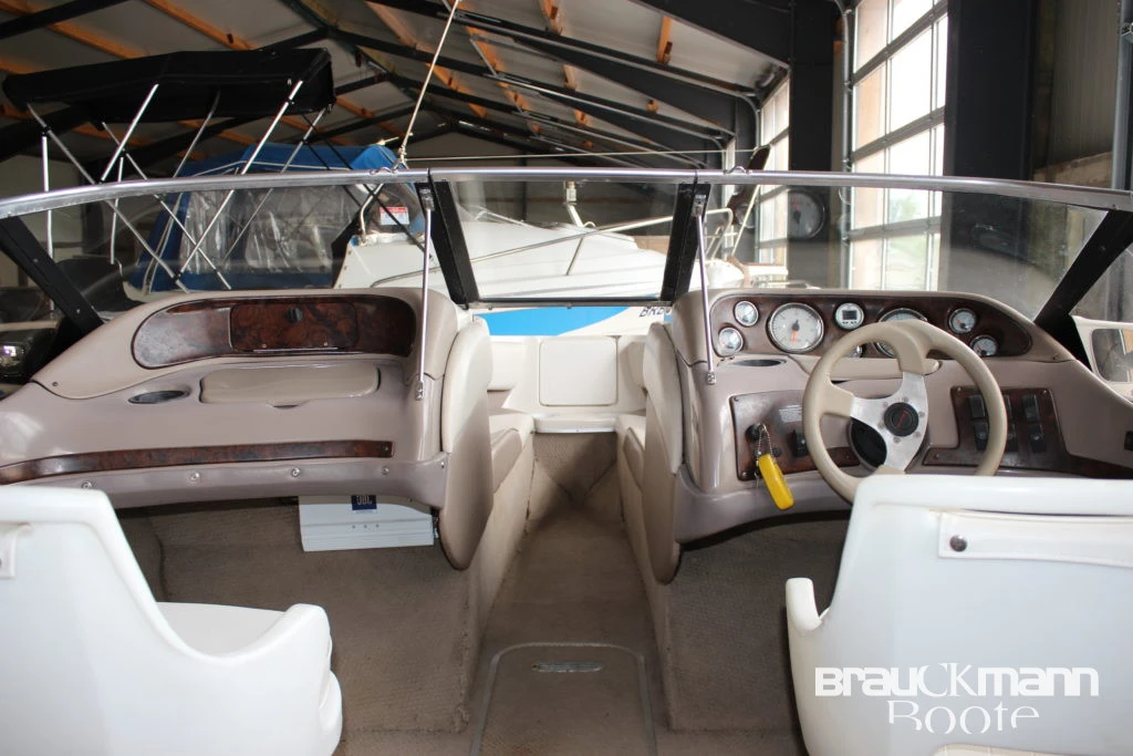 Моторна яхта Regal  - изображение 10